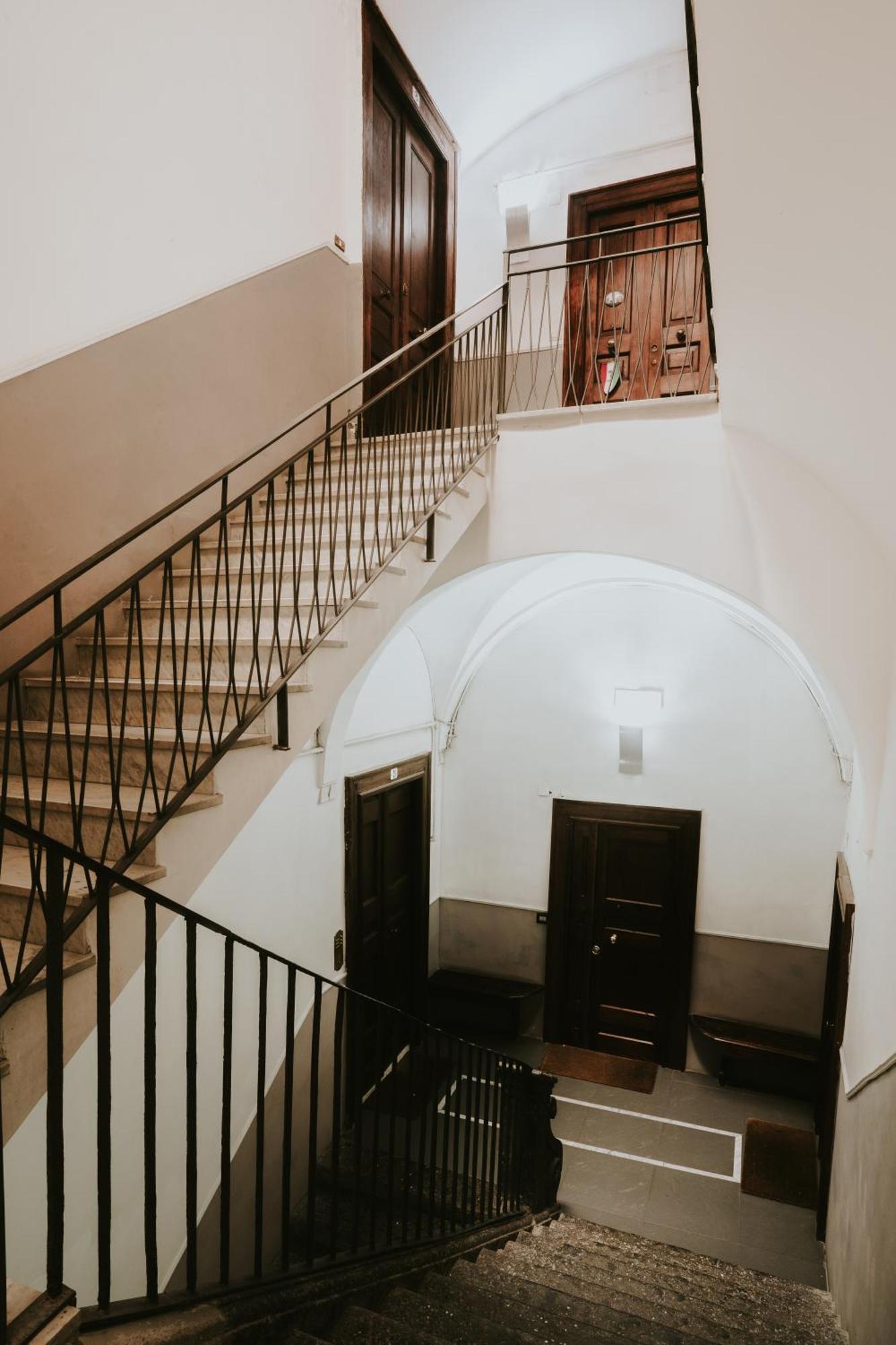 La Bella Vita Luxury Apartament And Travel Solution 那不勒斯 外观 照片