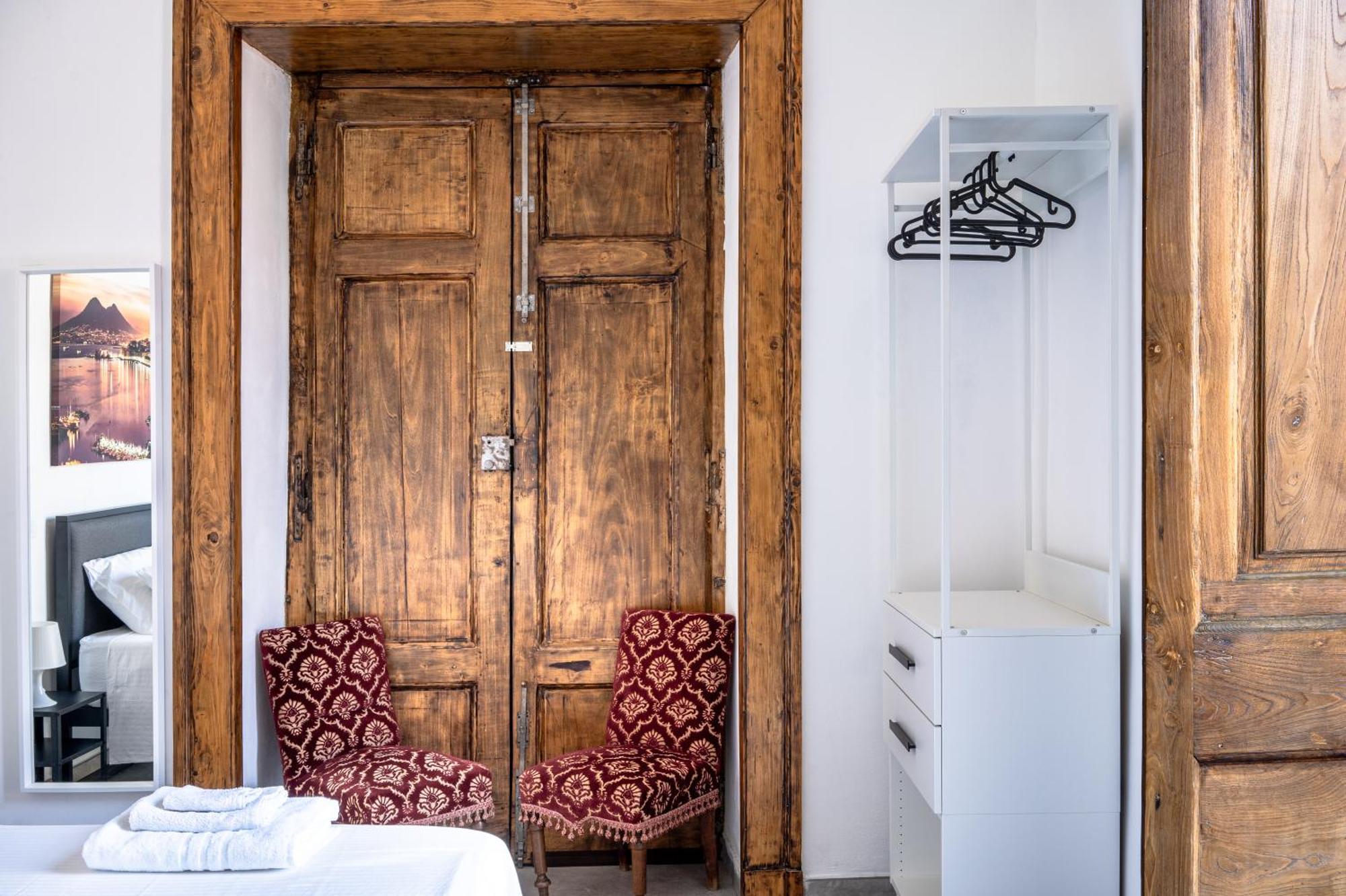 La Bella Vita Luxury Apartament And Travel Solution 那不勒斯 外观 照片