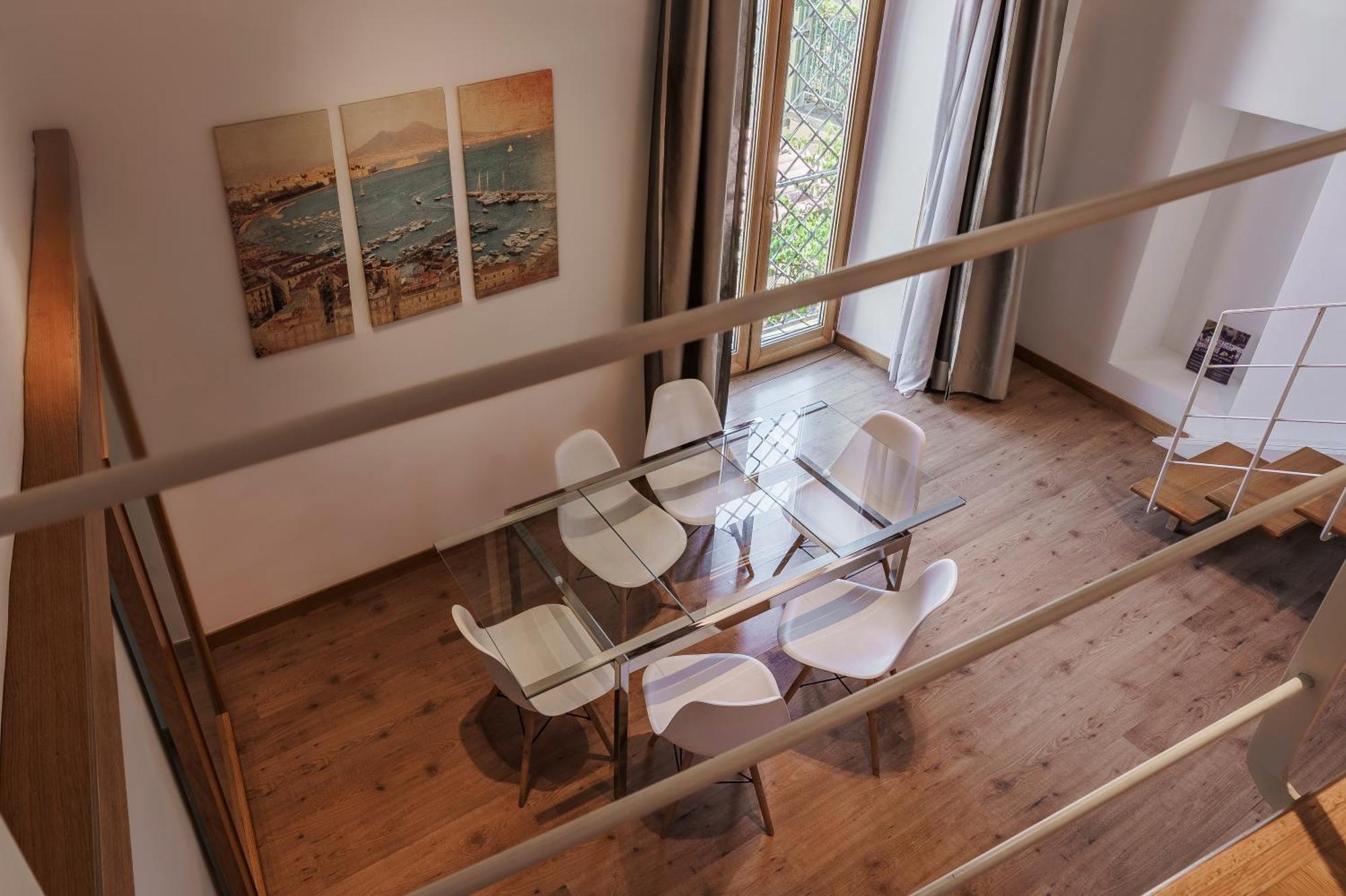 La Bella Vita Luxury Apartament And Travel Solution 那不勒斯 外观 照片