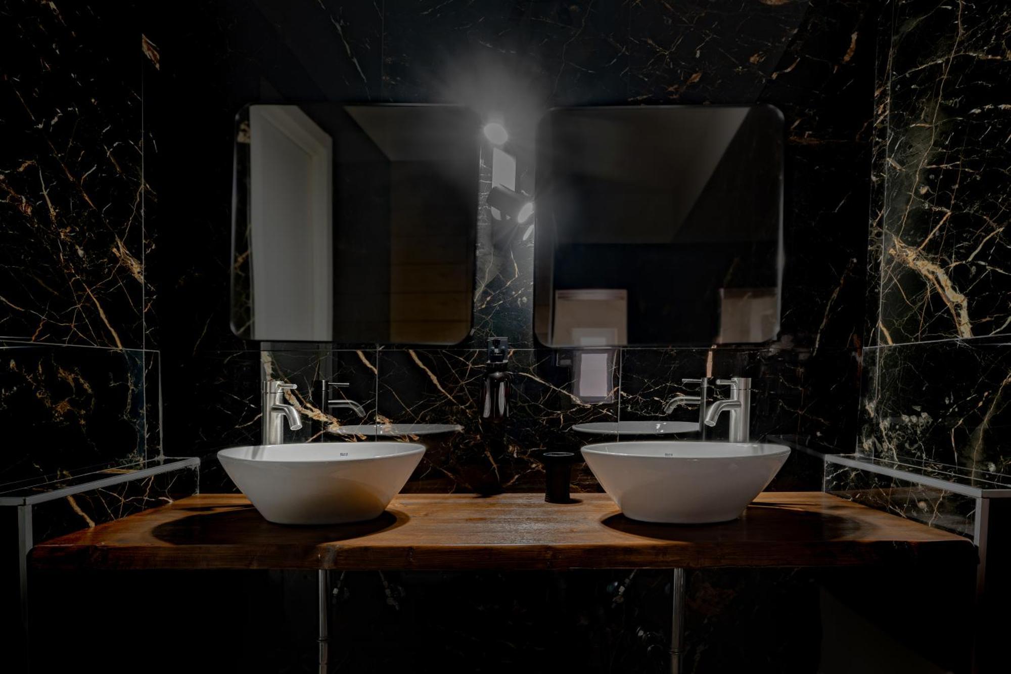 La Bella Vita Luxury Apartament And Travel Solution 那不勒斯 外观 照片